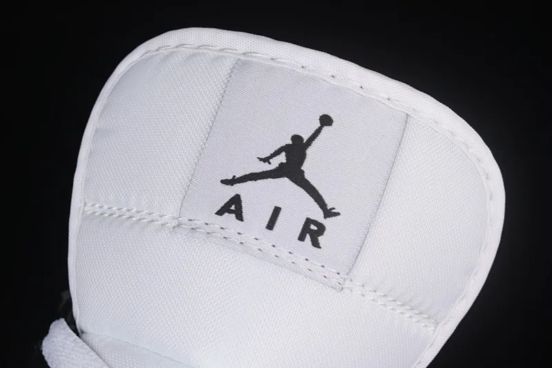 All categories Air Jordan Jordan series basketball shoes Air Jordan 1 Mid Different versions Air Jordan 1 Mid SE AJ1 Joe 1 black and white blue BQ6472-102